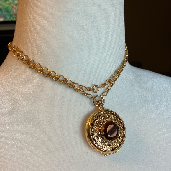 Vtg 1975 Victorian Revival Avon Pocketwatch Style Locket w/ 30” Chain - Picture 2 of 6